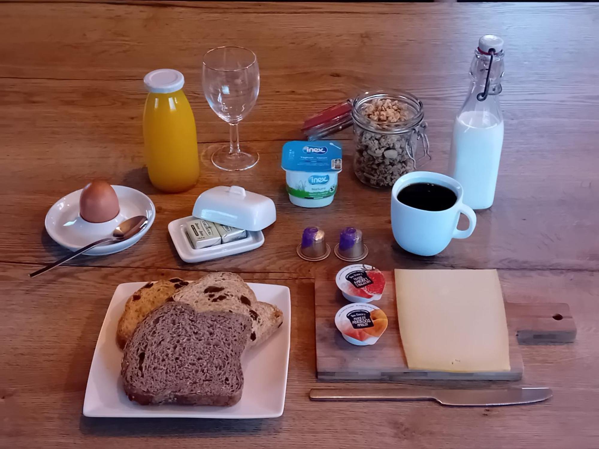 ホテル Boat & Breakfast Bellevue ヘント エクステリア 写真